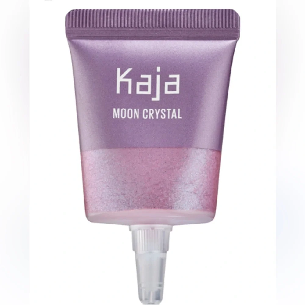 KAJA Moon Crystal Sparkling Eye Pigment | 05 Mystical - shimmering soft lavender